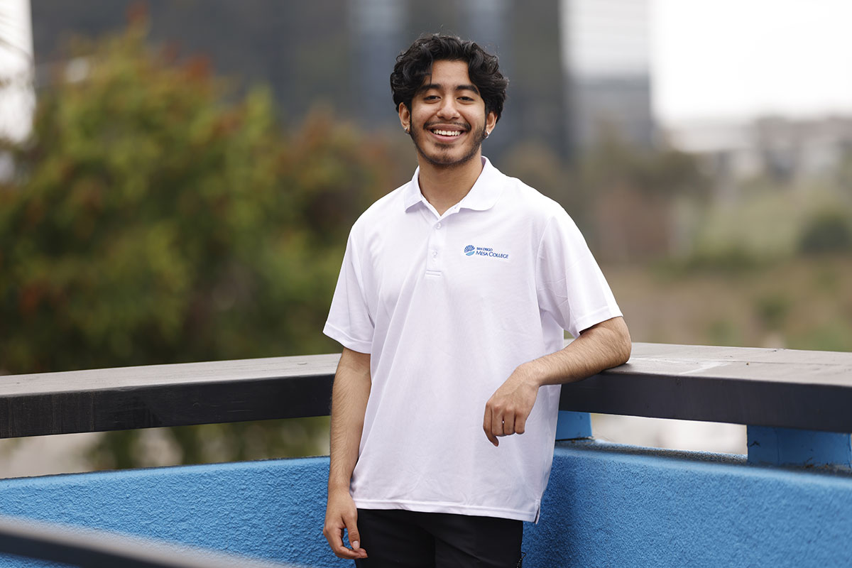 Mesa College Associated Student Government president helps peers feel at home
